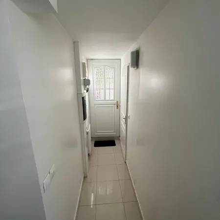 Apartment F2 Situe Entre Paris Et Eurodisney Proche De La Ligne Rer A A